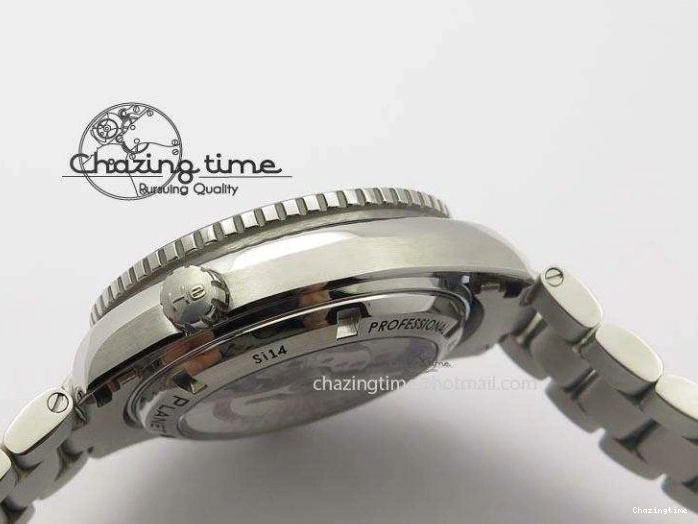 0308 Planet Ocean SS Bp Maker 45mm Black Bezel On SS Bracelet A OnTrend 8218